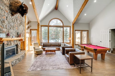 House (6 Bedrooms) | Interior