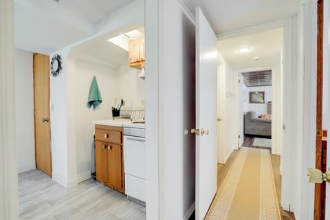 Apartment (1 Bedroom) | Interior