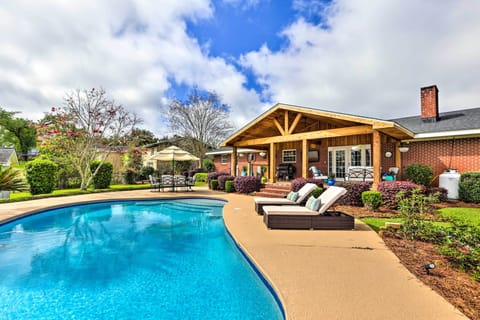 House (4 Bedrooms) | Front of property