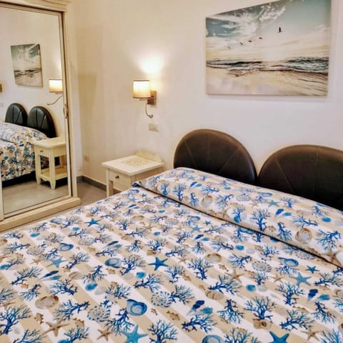 Panoramic Double Room | In-room safe, desk, iron/ironing board, free WiFi