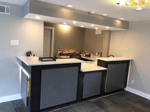 Comfort Room, 2 Queen Beds | Living area