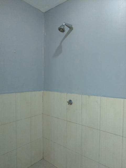 Superior Room | Bathroom | Shower, free toiletries, towels