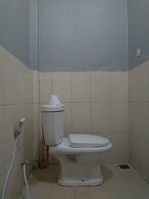 Superior Room | Bathroom | Shower, free toiletries, towels