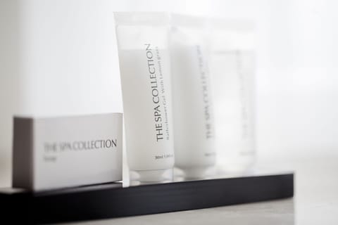 In-room safe, desk, soundproofing, cribs/infant beds