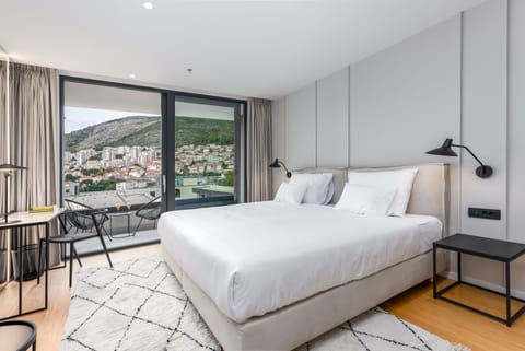 Superior Double Room, 1 King Bed | Premium bedding, desk, laptop workspace, free WiFi