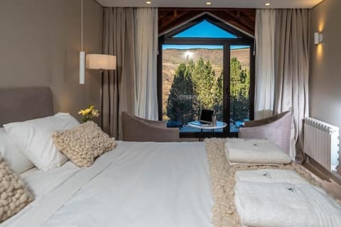 Premium Room | Free WiFi, bed sheets
