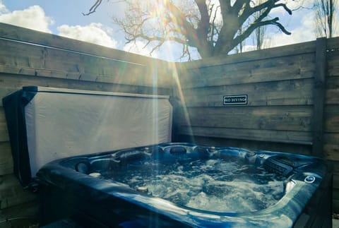 Family House, Accessible, Private Bathroom | Outdoor spa tub