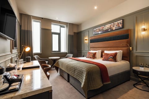 Superior Double Room | In-room safe, individually decorated, desk, laptop workspace