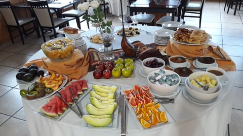 Free daily full breakfast