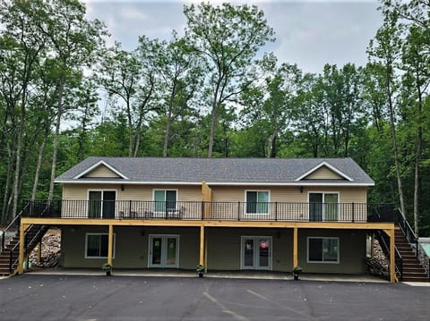 House, 3 Bedrooms | Exterior