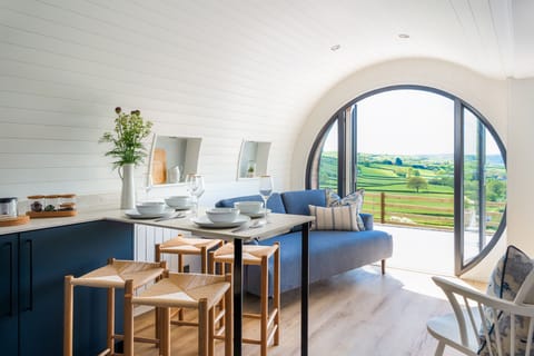 Cottage | Dining