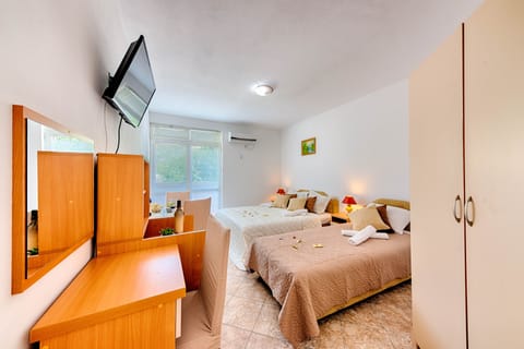 Deluxe Triple Room | Premium bedding, memory foam beds, desk, laptop workspace