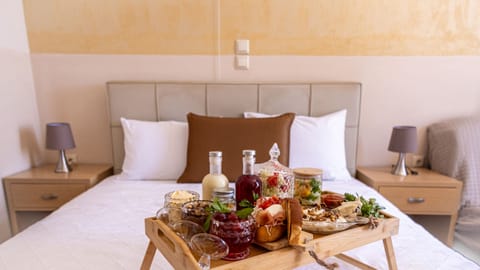 Superior Room with Sea View | Desk, blackout drapes, soundproofing, free WiFi