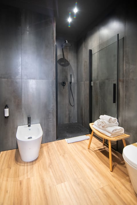 Standard Triple Room | Desk, free WiFi, bed sheets