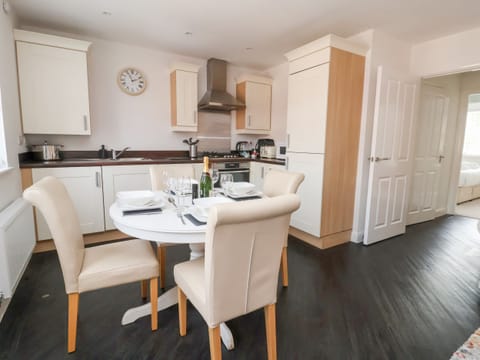 Fridge, dishwasher, electric kettle, toaster