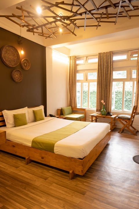 Deluxe Room | Premium bedding, pillowtop beds, desk, soundproofing
