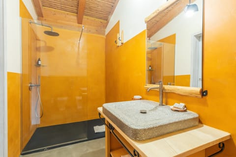 Classic Room | Premium bedding, down comforters, minibar, in-room safe