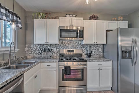 House (4 Bedrooms) | Interior