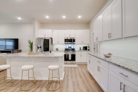 House (3 Bedrooms) | Interior