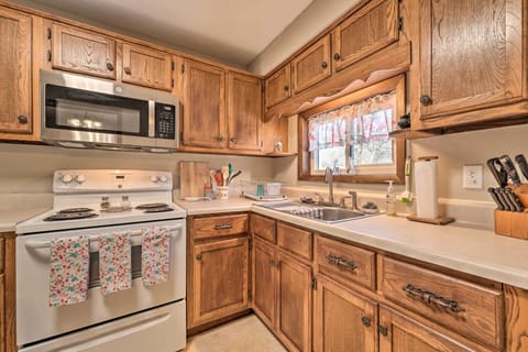 House (2 Bedrooms) | Interior