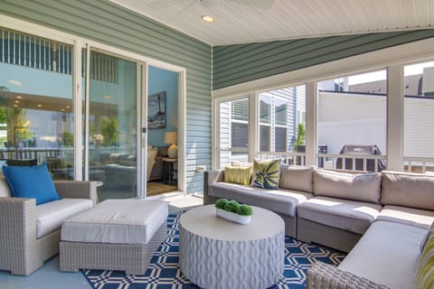 Apartment (4 Bedrooms) | Front of property