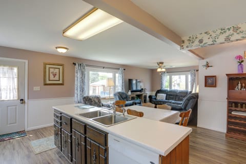 House (4 Bedrooms) | Interior