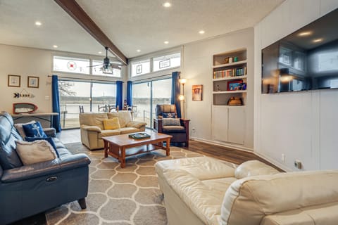 House (3 Bedrooms) | Front of property