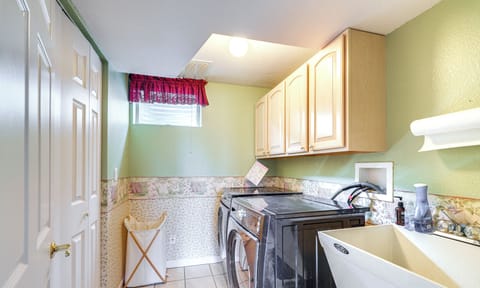 House (5 Bedrooms) | Interior