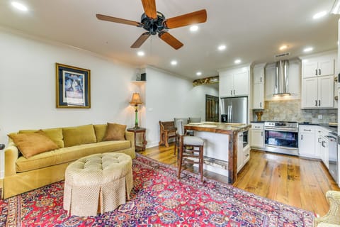 Apartment (2 Bedrooms) | Front of property