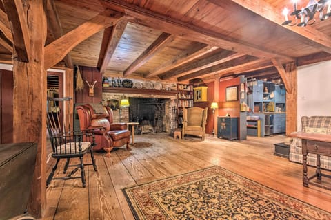 House (5 Bedrooms) | Interior