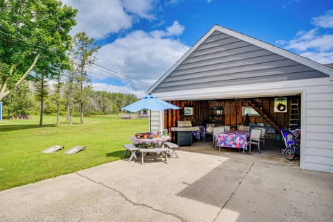 House (6 Bedrooms) | Interior