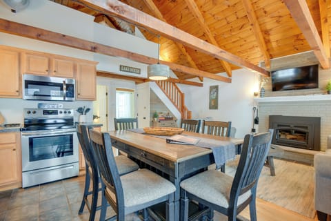 House (2 Bedrooms) | Interior