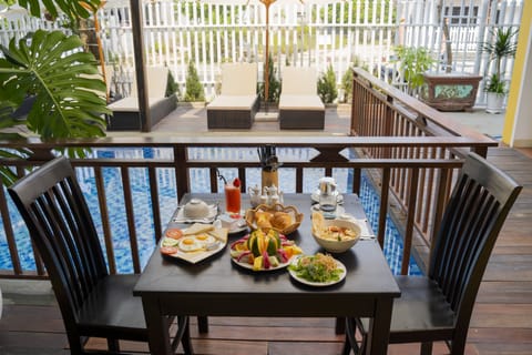 Free daily local cuisine breakfast