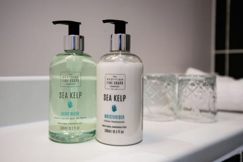 Budget Double Room | Bathroom | Free toiletries, hair dryer, towels, soap