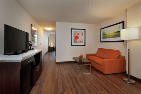 Junior Suite, 1 King Bed, Non Smoking | Premium bedding, down comforters, in-room safe, laptop workspace