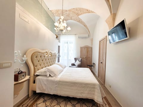 Classic Room | 1 bedroom, down comforters, Select Comfort beds, in-room safe