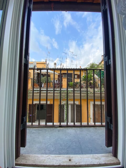 Deluxe Double or Twin Room | Room amenity