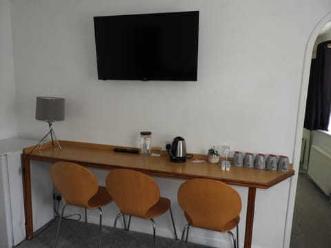 Family Quadruple Room | Room amenity