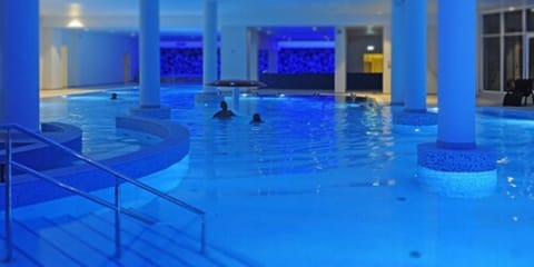 2 indoor pools, outdoor pool, sun loungers, lifeguards on site