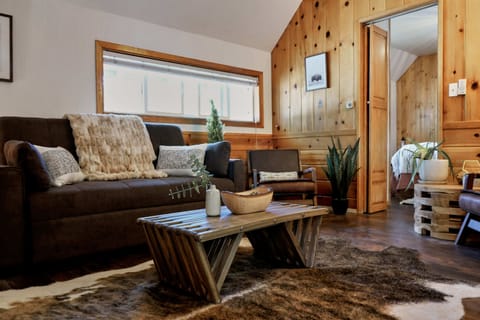 Cottage, 2 Bedrooms (Main House) | Living room | 40-inch flat-screen TV with cable channels, TV, DVD player