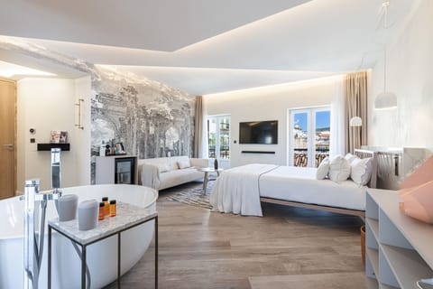 Deluxe Suite Hammam | Premium bedding, Select Comfort beds, free minibar, in-room safe