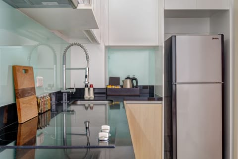 Fridge, microwave, toaster, cookware/dishes/utensils