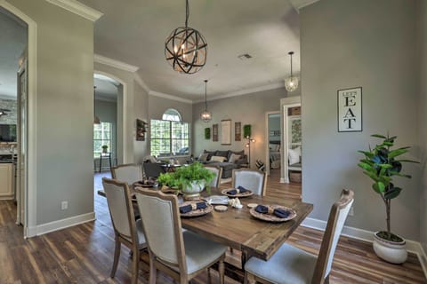 House (4 Bedrooms) | Interior