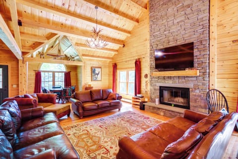 House (5 Bedrooms) | Interior