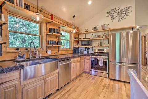 House (3 Bedrooms) | Front of property