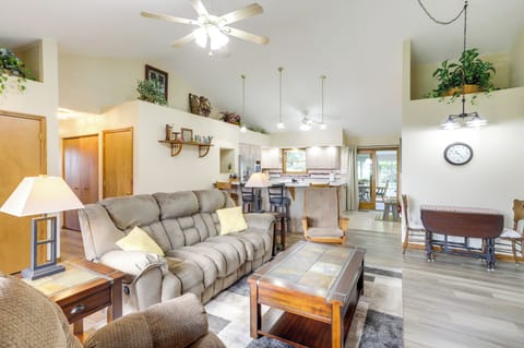 House (3 Bedrooms) | Interior