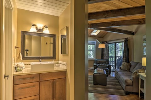 Apartment (0 Bedroom) | Interior