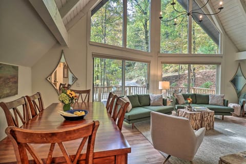 House (6 Bedrooms) | Interior