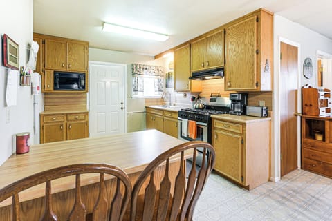 House (2 Bedrooms) | Interior