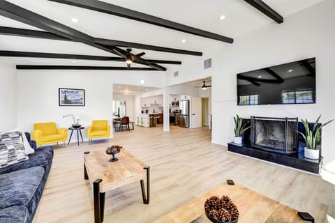 House (4 Bedrooms) | Interior